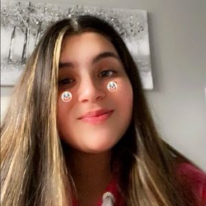 Meet your Posher, Adrianna